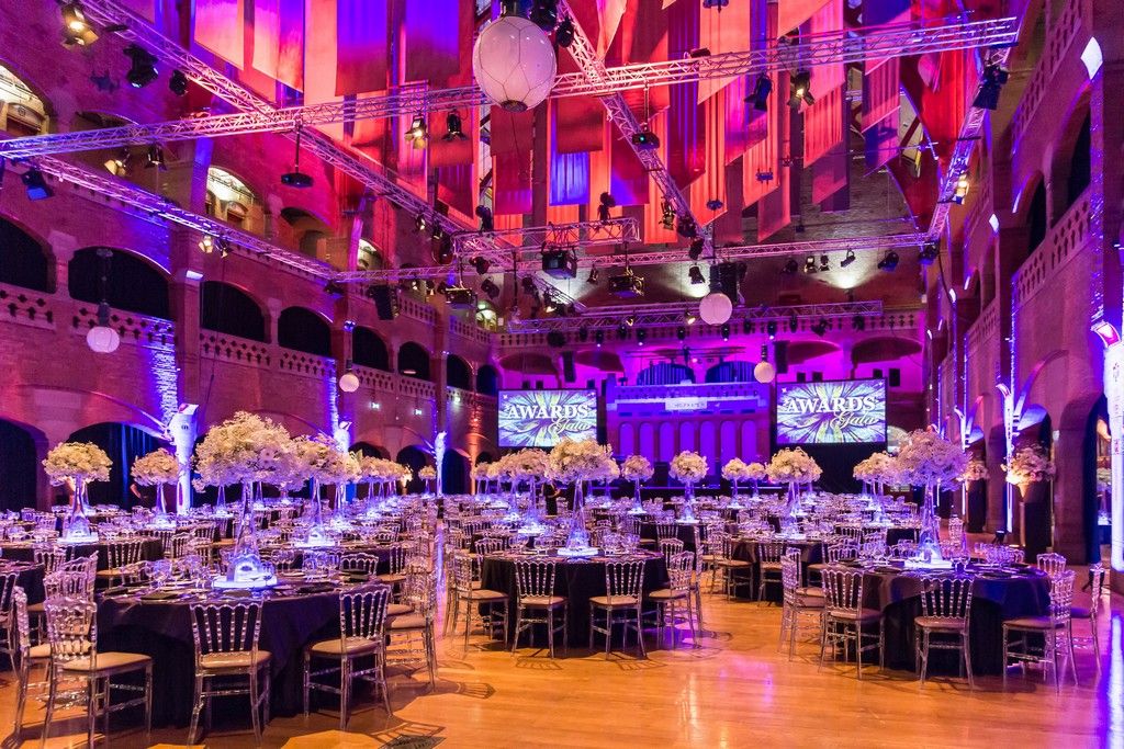 Dinner set-up in the Grote Zaal in the Beurs van Berlage